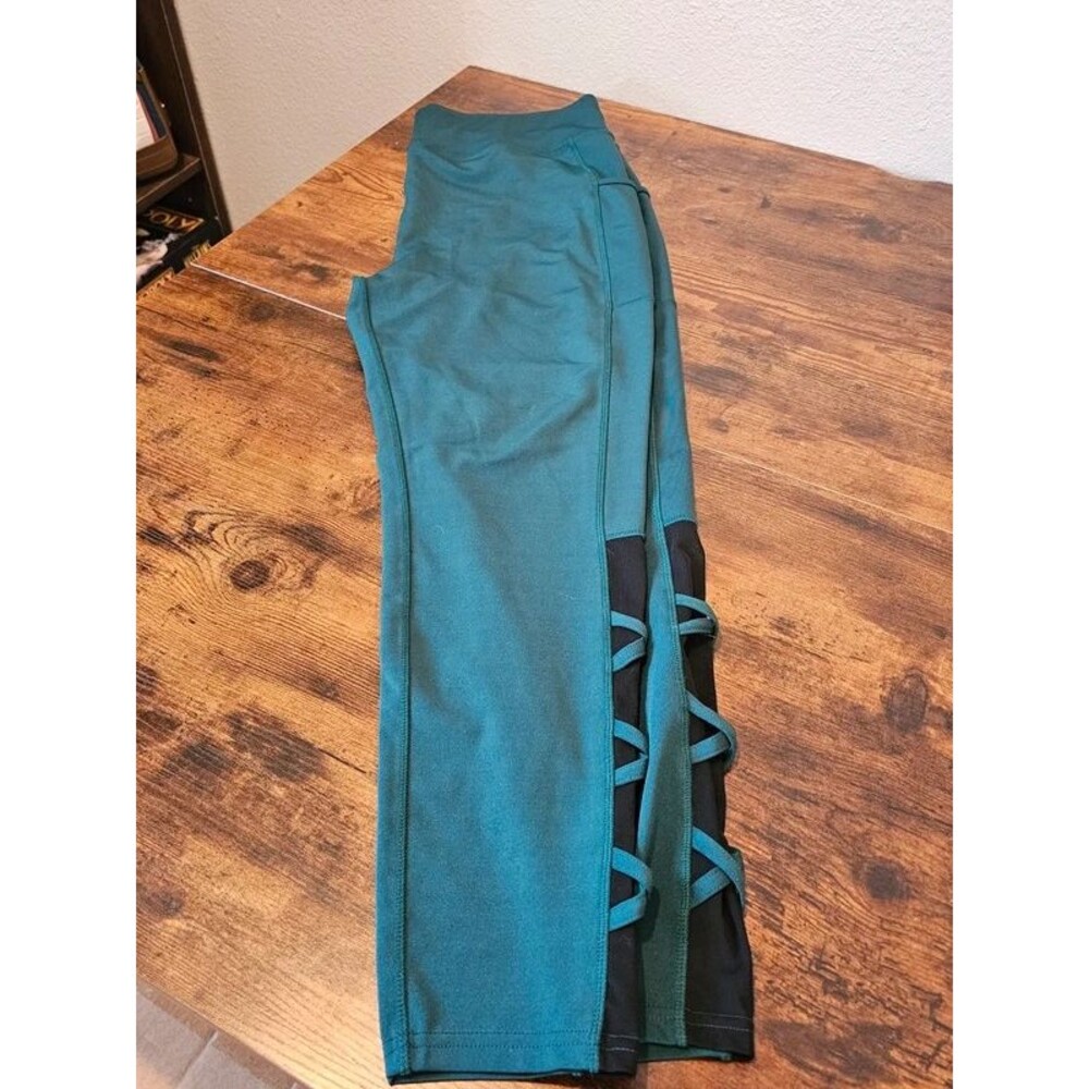 POP Fit Green Leggings with Black Lattice